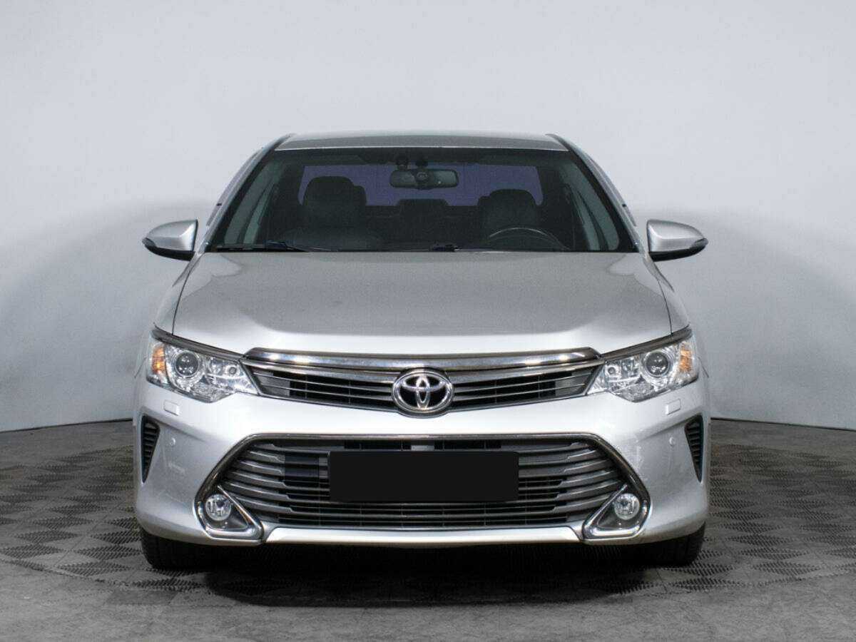 Toyota Camry б/у, 2015, Автоматическая. Фото: #1