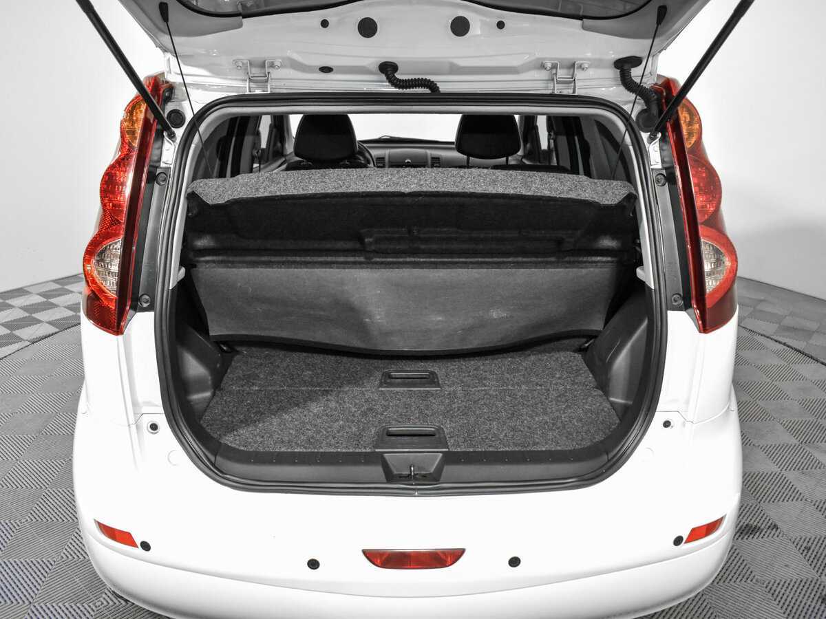 Nissan Note б/у, 2013, Механическая. Фото: #19