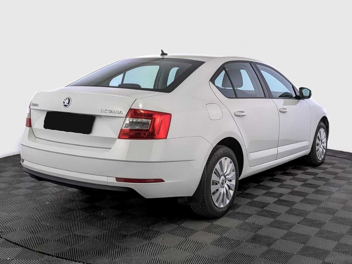 Skoda Octavia б/у, 2017, Механическая. Фото: #4