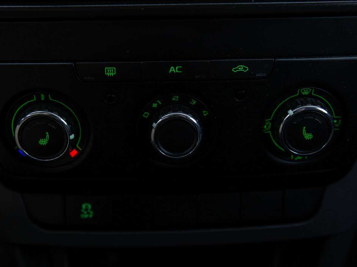 Skoda Yeti б/у, 2012, Механическая. Фото: #14