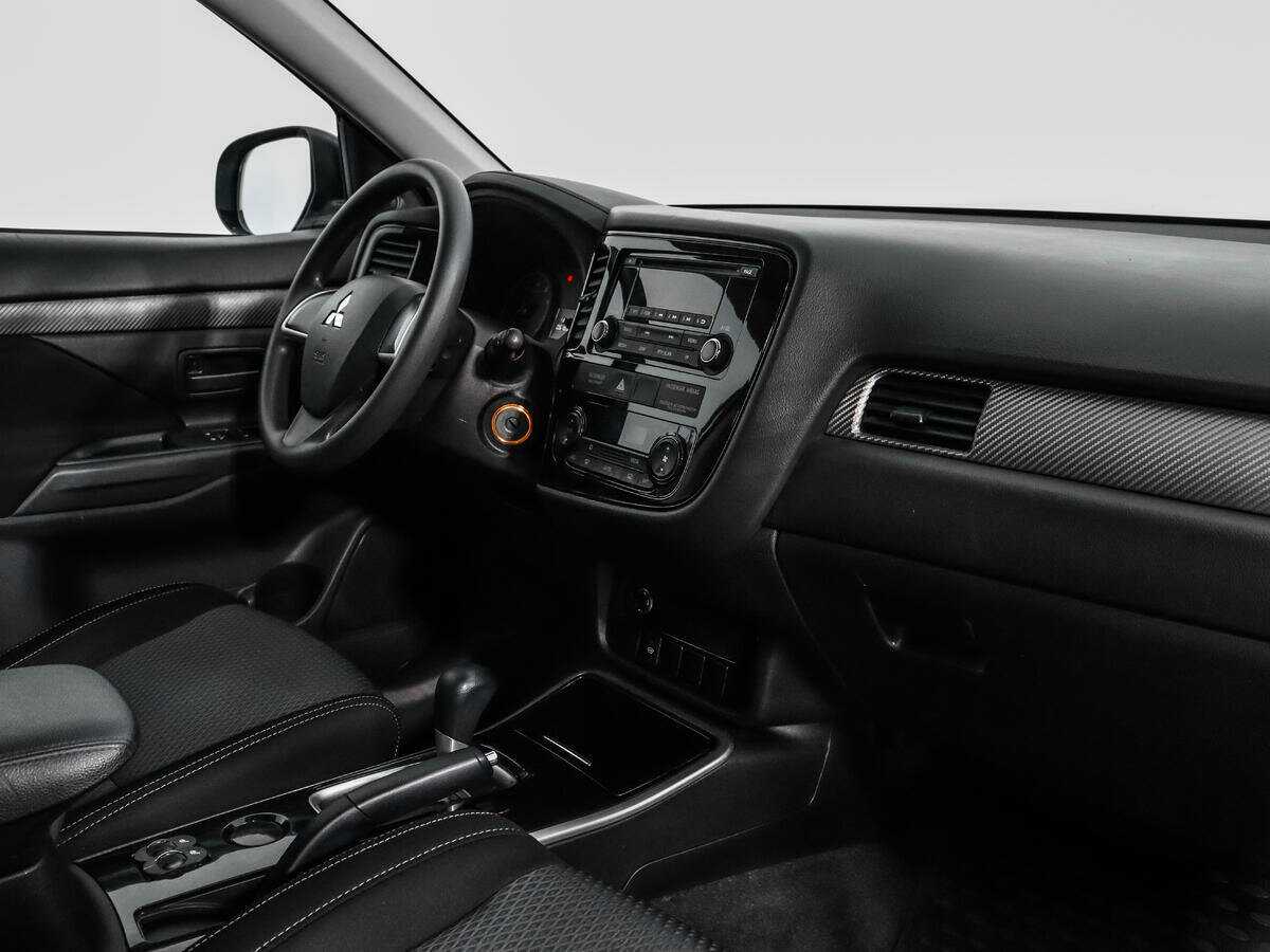 Mitsubishi Outlander б/у, 2018, Вариатор. Фото: #10