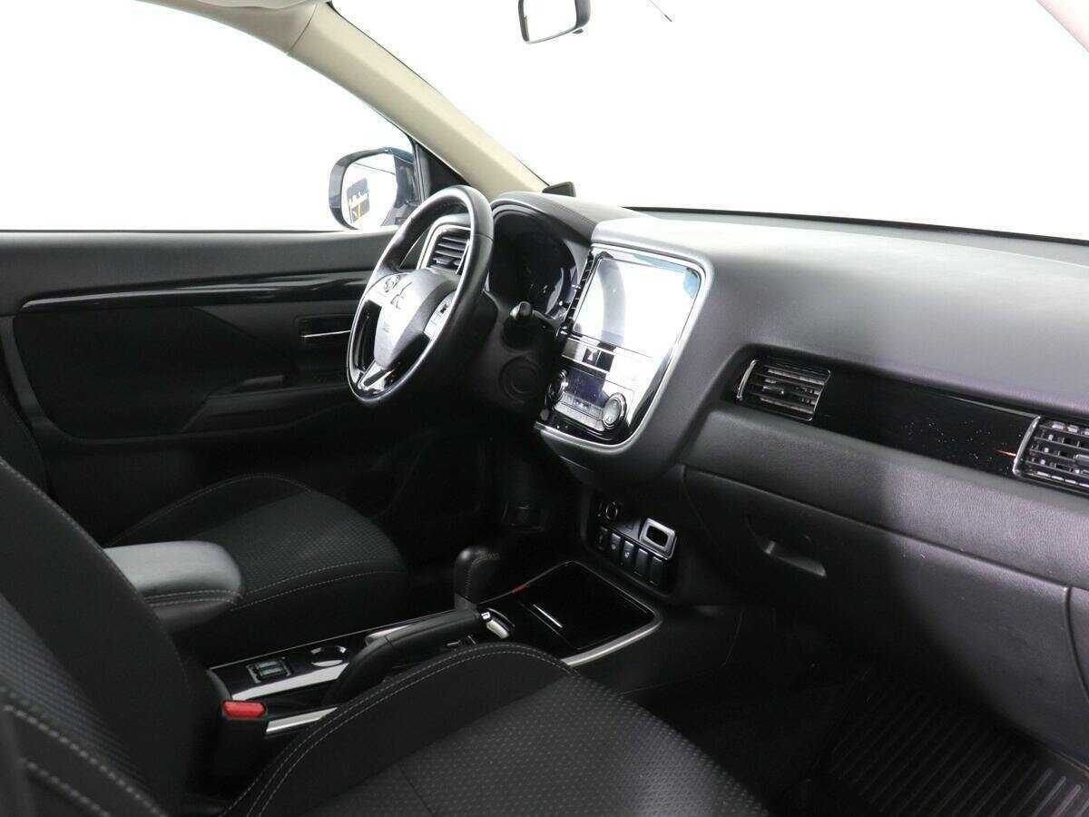 Mitsubishi Outlander б/у, 2019, Вариатор. Фото: #8