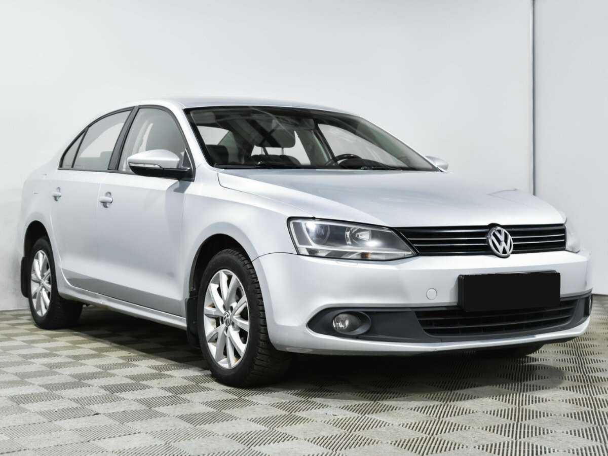 Volkswagen Jetta б/у, 2012, Механическая. Фото: #2