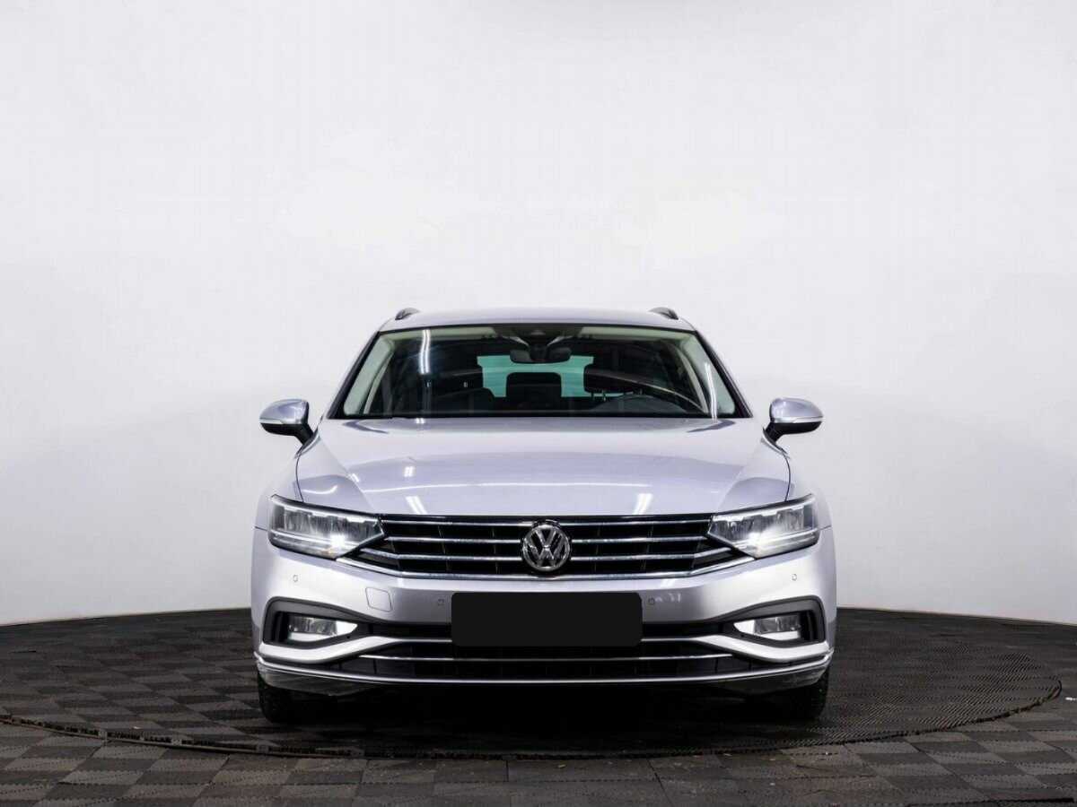 Volkswagen Passat б/у, 2020, Роботизированная. Фото: #1