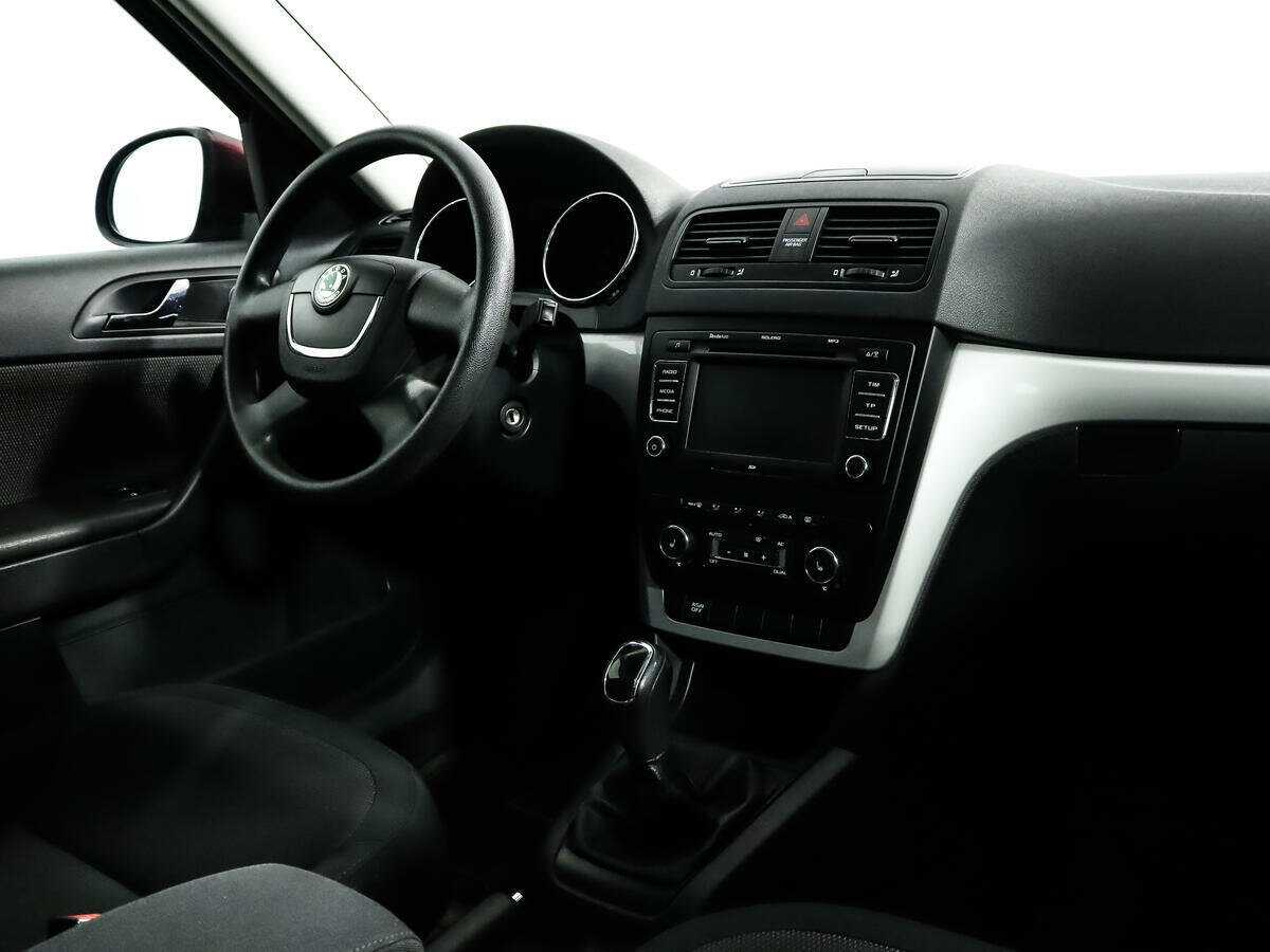 Skoda Yeti б/у, 2012, Механическая. Фото: #12