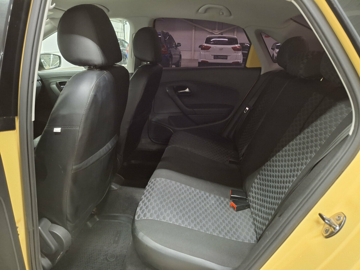 Volkswagen Polo б/у, 2017, Механическая. Фото: #11