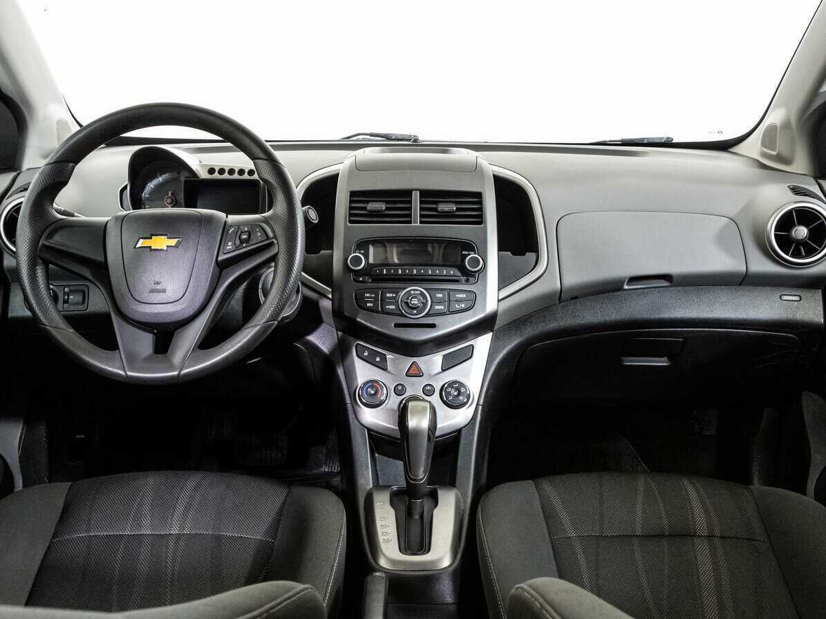 Chevrolet Aveo б/у, 2015, Автоматическая. Фото: #9