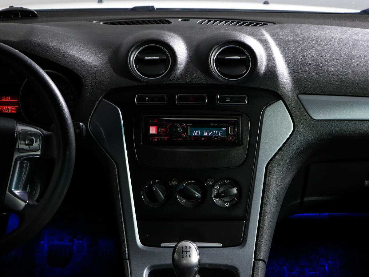 Ford Mondeo б/у, 2012, Механическая. Фото: #10