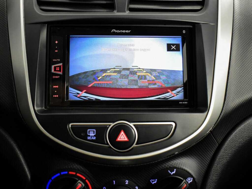 Hyundai Solaris б/у, 2013, Механическая. Фото: #11