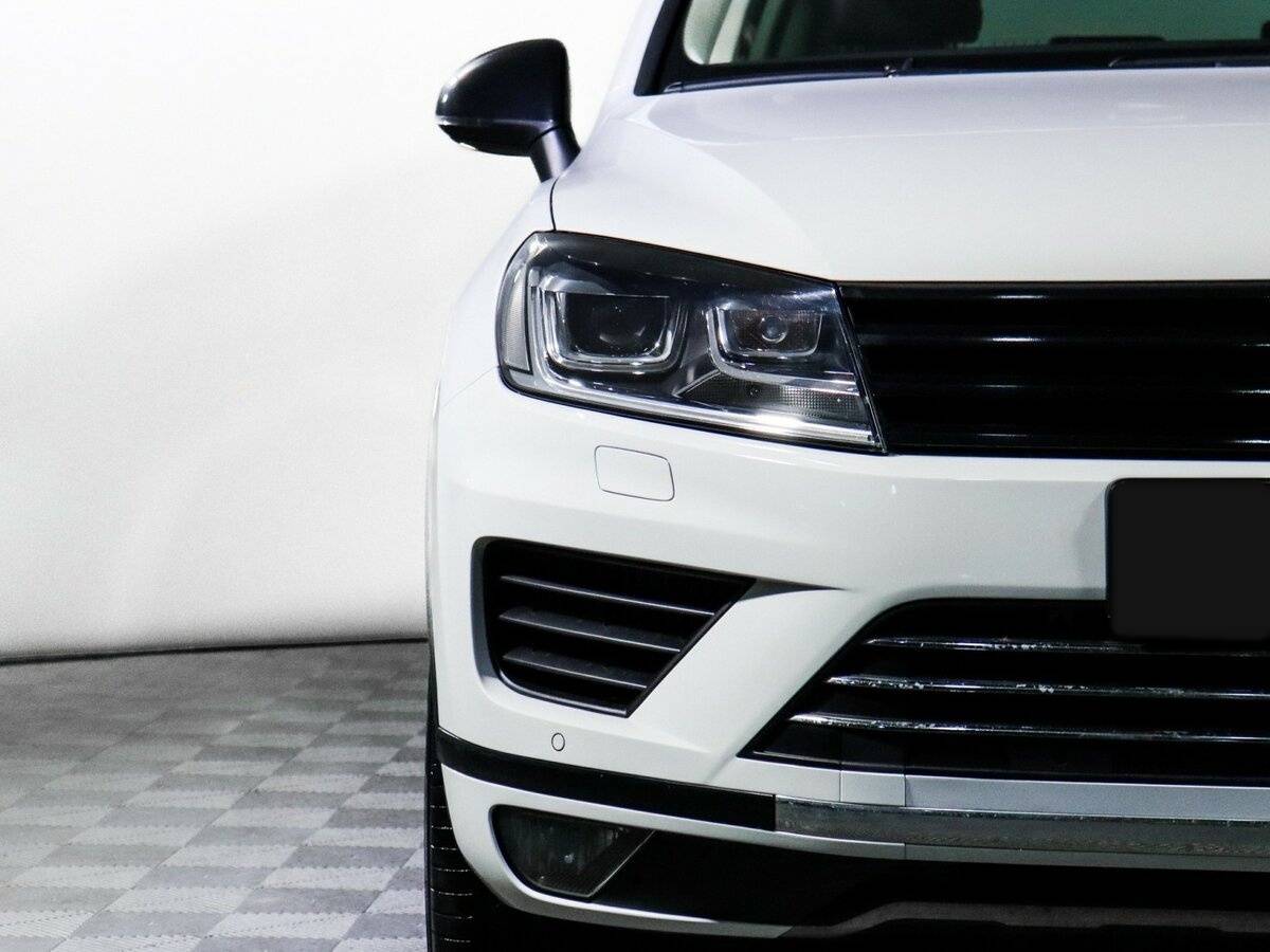 Volkswagen Touareg б/у, 2015, Автоматическая. Фото: #16