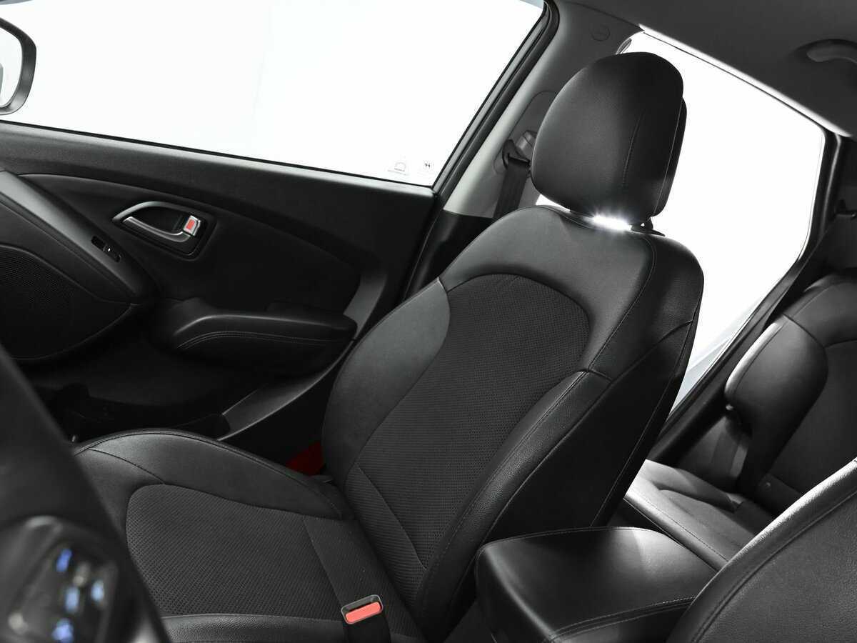 Hyundai ix35 б/у, 2013, Автоматическая. Фото: #11