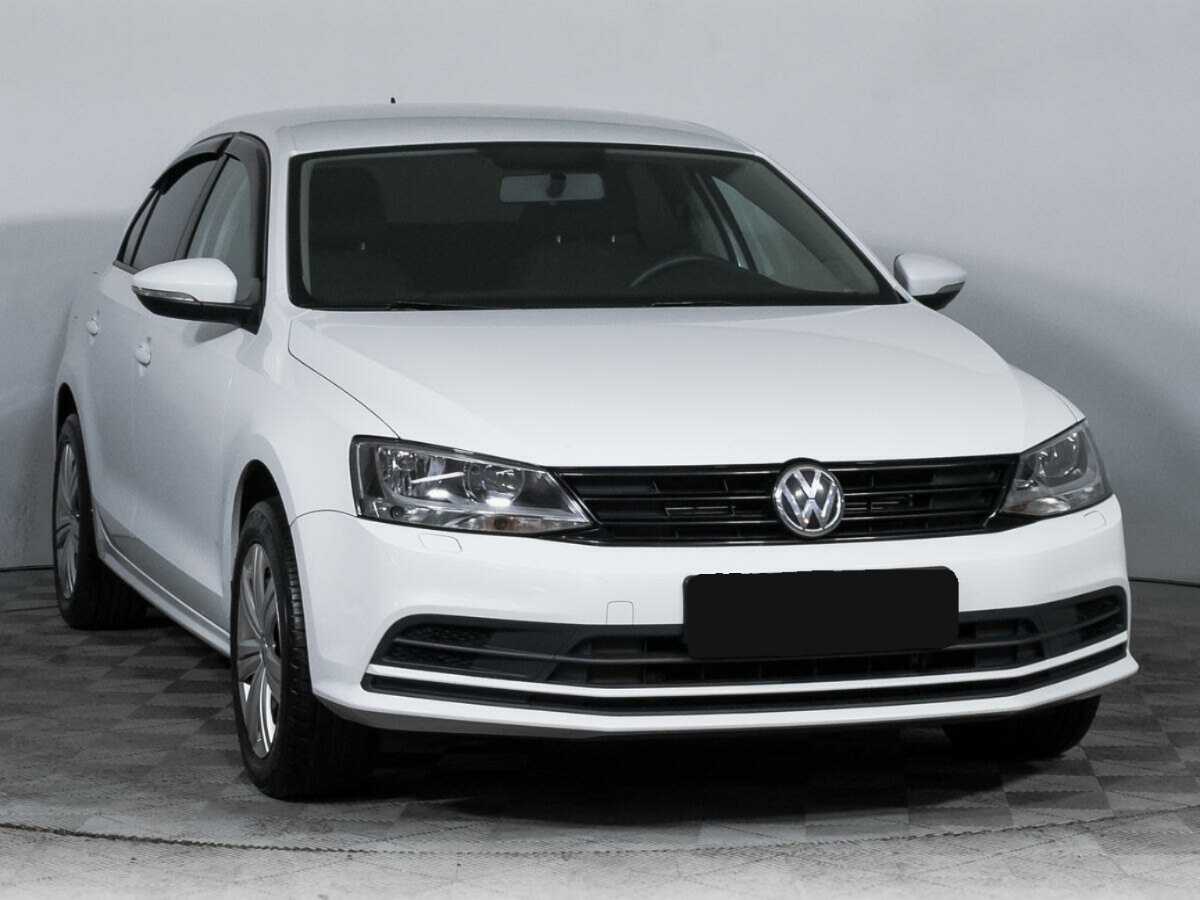 Volkswagen Jetta б/у, 2016, Механическая. Фото: #2