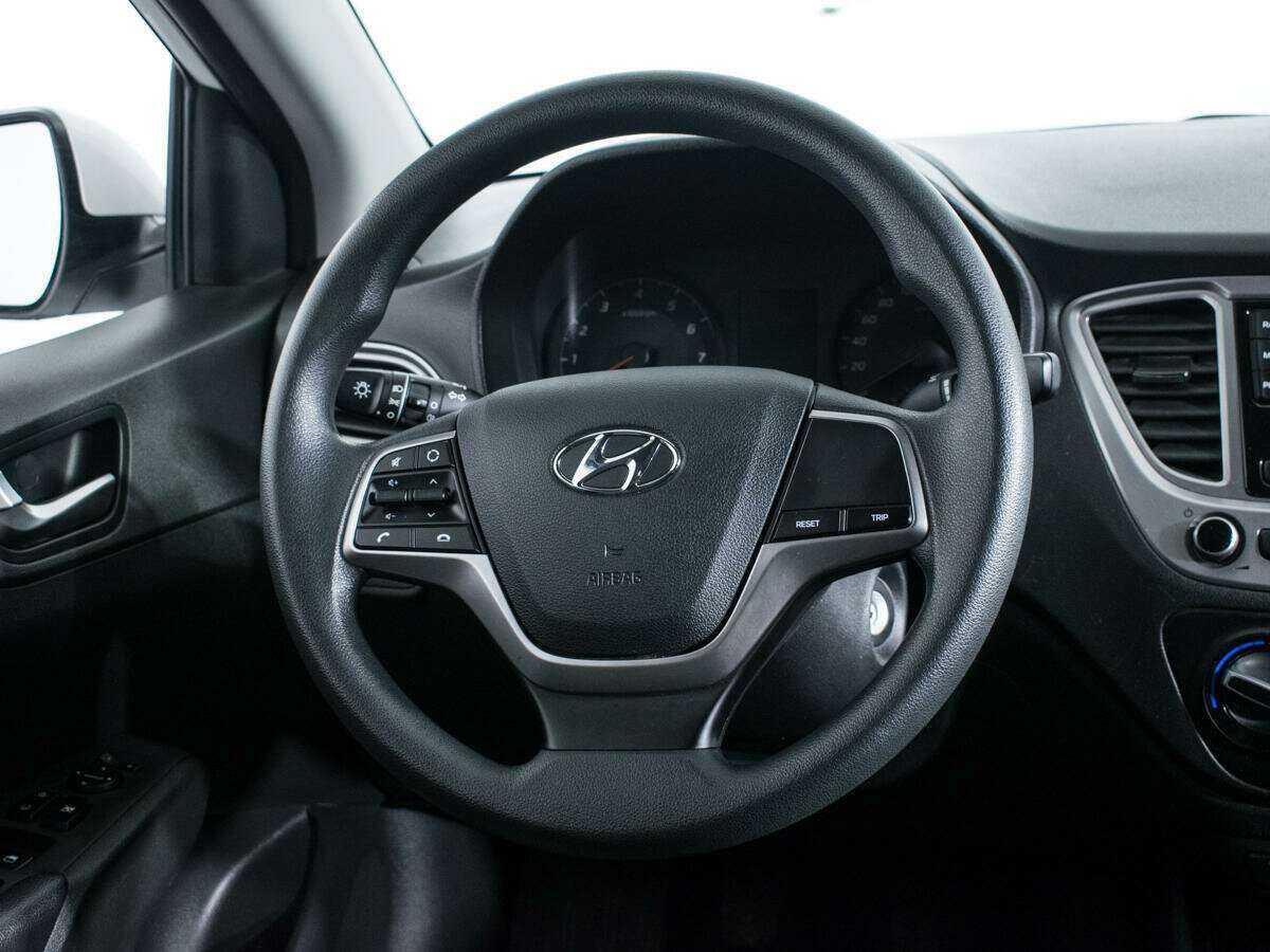 Hyundai Solaris б/у, 2021, Механическая. Фото: #13