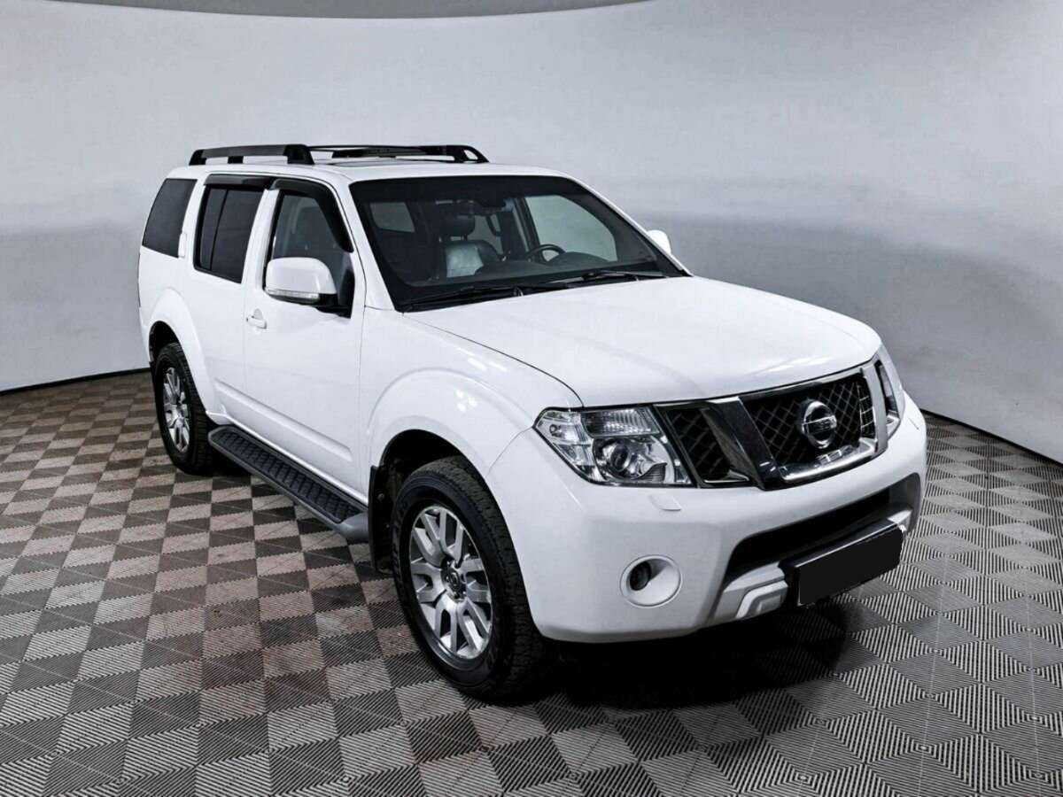 Nissan Pathfinder б/у, 2014, Автоматическая. Фото: #2