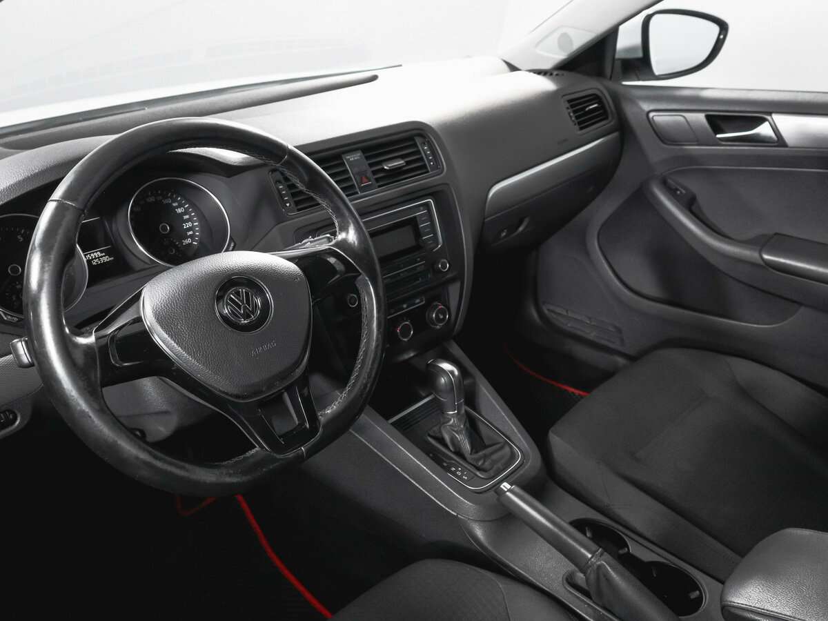 Volkswagen Jetta б/у, 2016, Автоматическая. Фото: #12