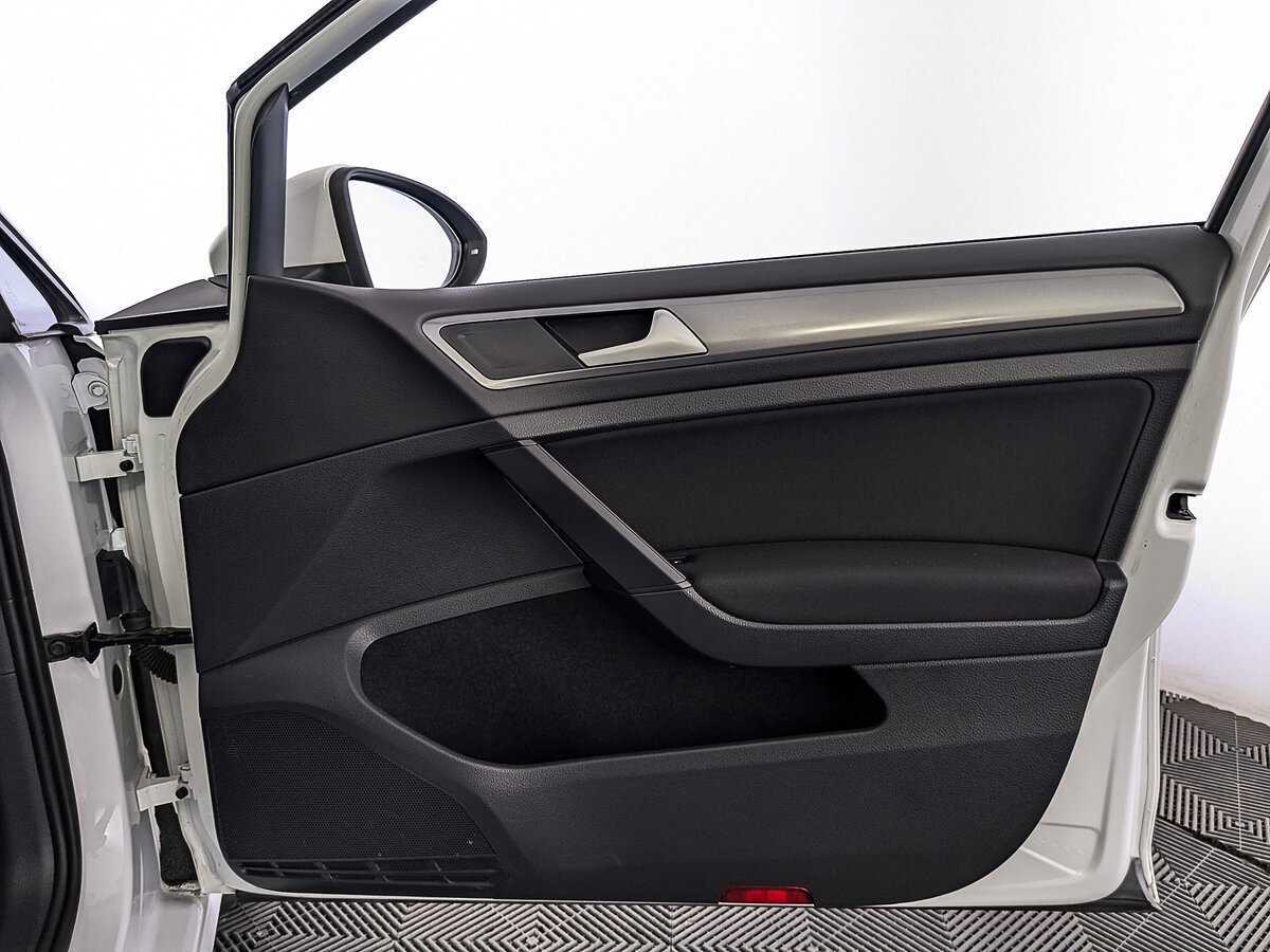 Volkswagen Golf б/у, 2014, Механическая. Фото: #24