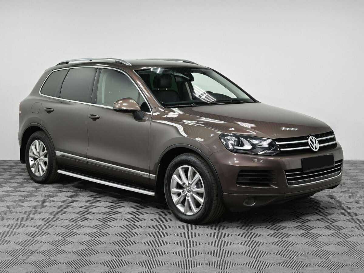 Volkswagen Touareg б/у, 2013, Автоматическая. Фото: #2