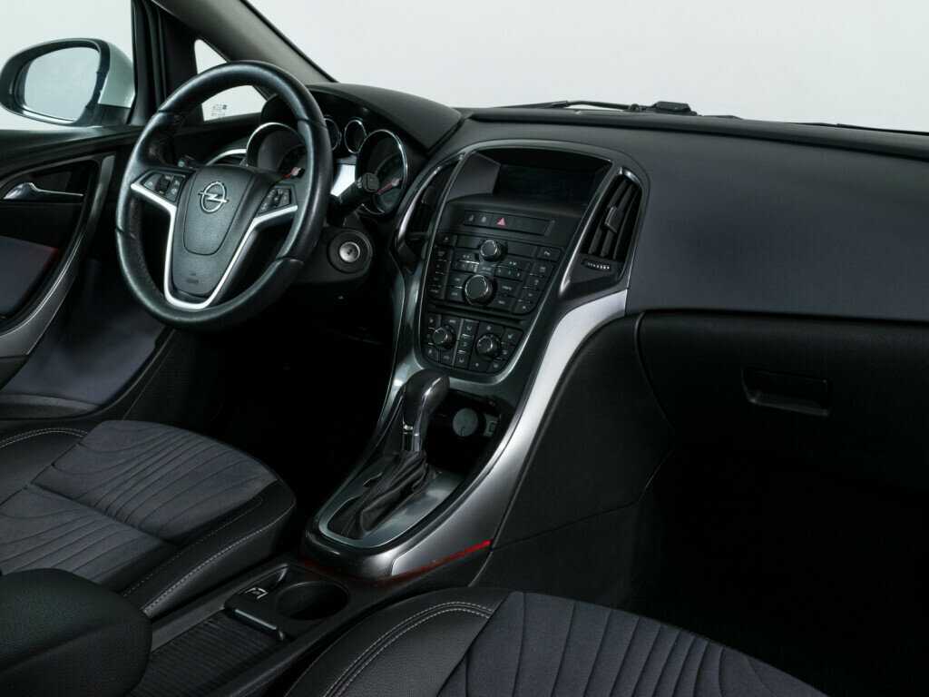 Opel Astra б/у, 2013, Автоматическая. Фото: #7
