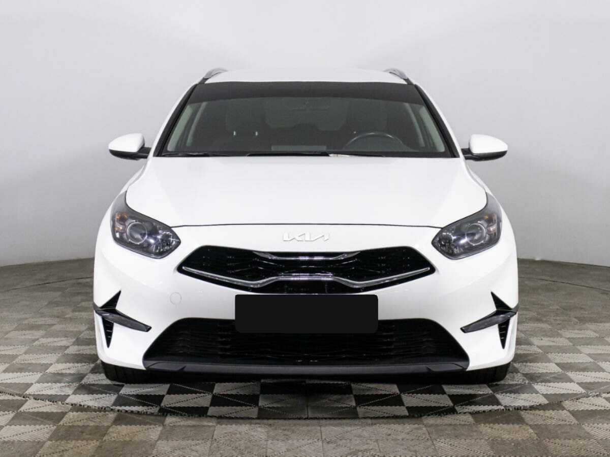 Kia Ceed б/у, 2023, Автоматическая. Фото: #1