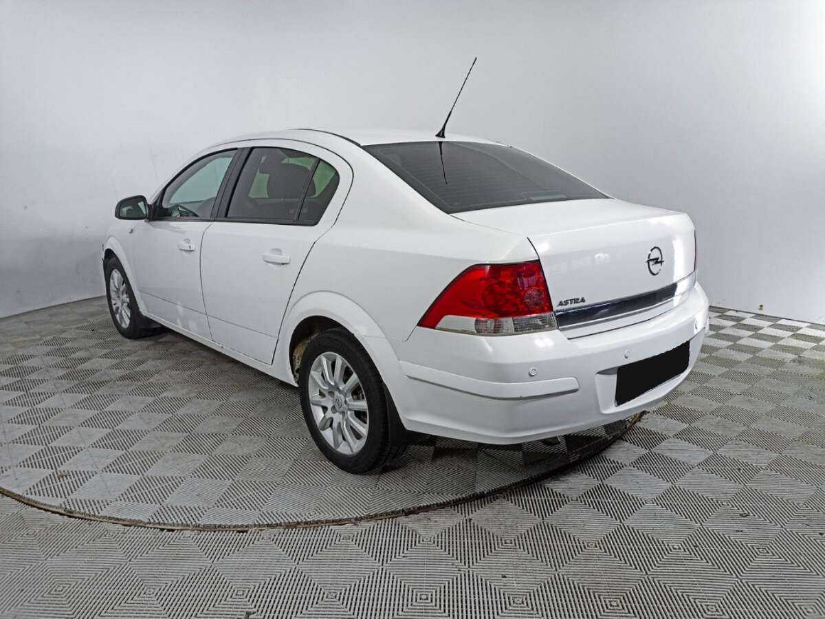 Opel Astra б/у, 2013, Механическая. Фото: #6