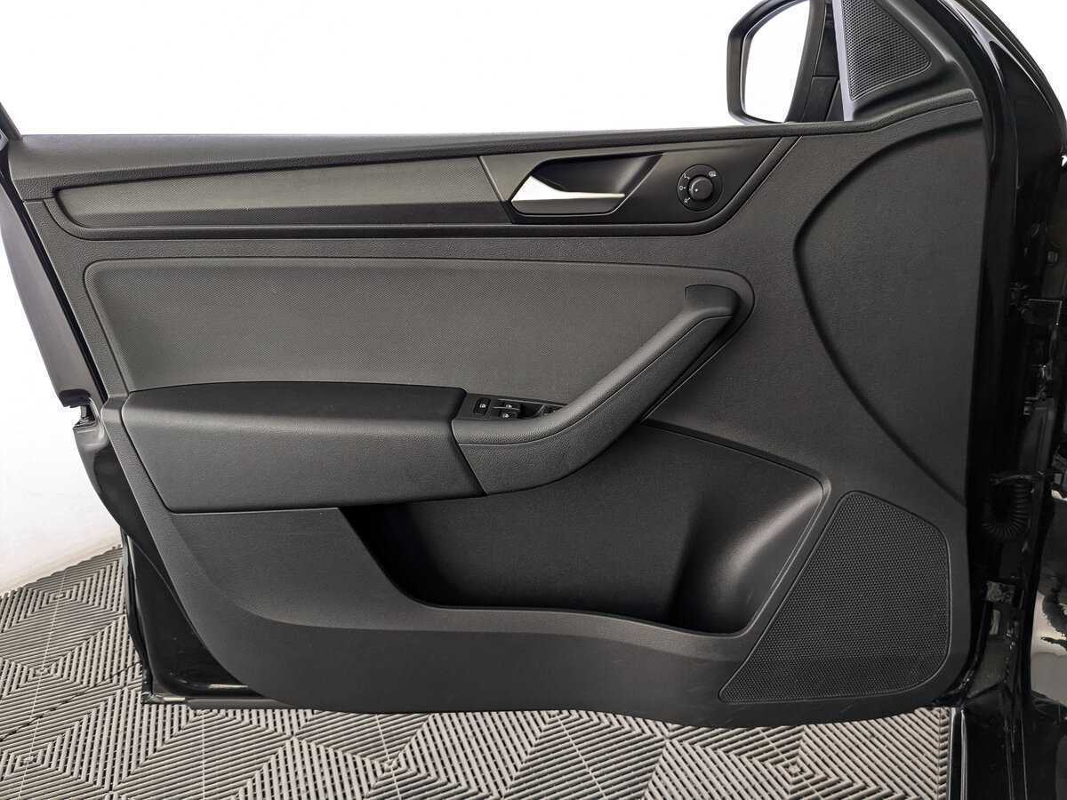 Volkswagen Polo б/у, 2020, Автоматическая. Фото: #17