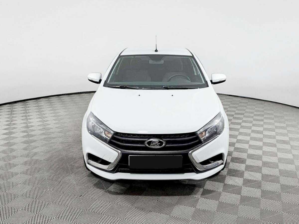 Lada (ВАЗ) Vesta б/у, 2019, Механическая. Фото: #1