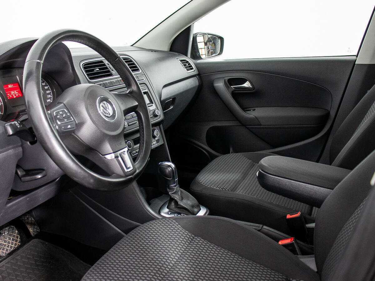Volkswagen Polo б/у, 2012, Автоматическая. Фото: #9