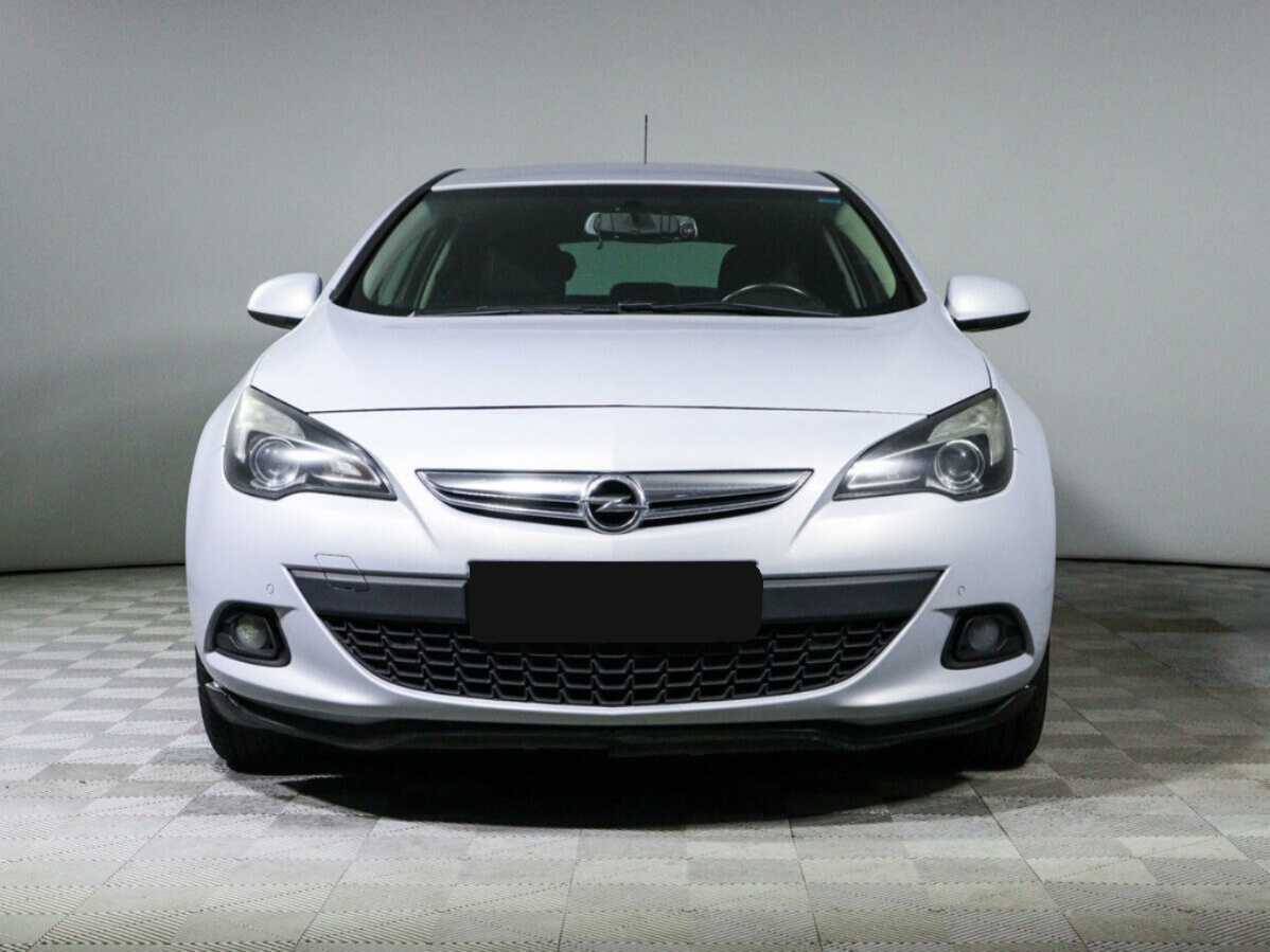 Opel Astra б/у, 2013, Механическая. Фото: #1
