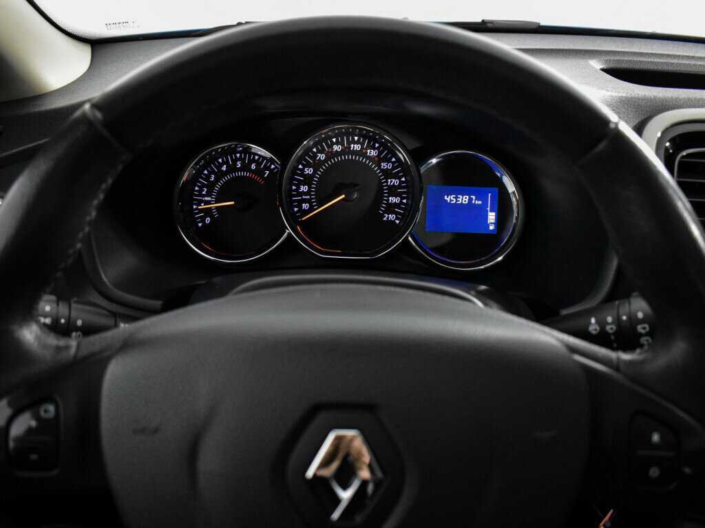 Renault Sandero б/у, 2017, Механическая. Фото: #14
