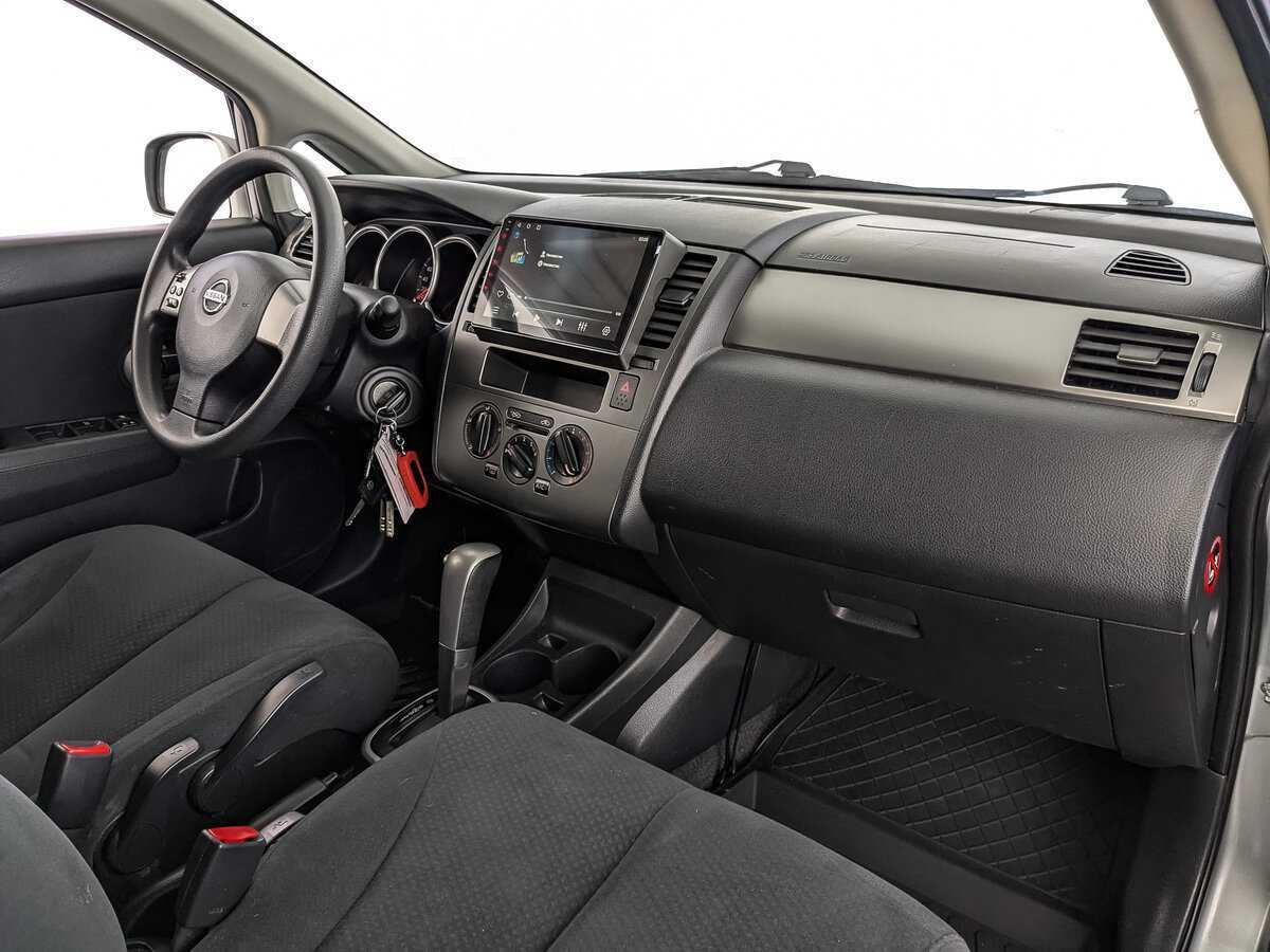 Nissan Tiida б/у, 2013, Автоматическая. Фото: #12