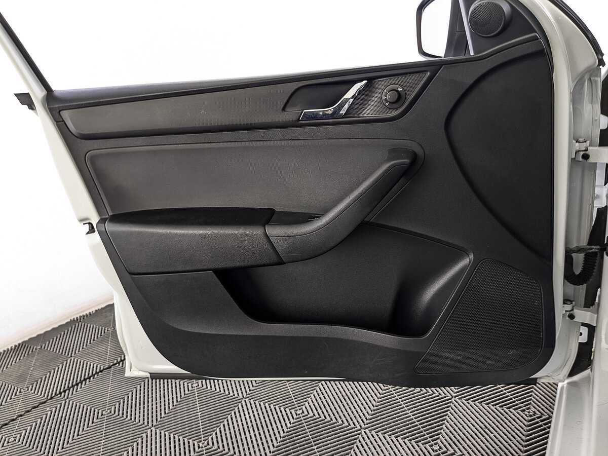 Skoda Rapid б/у, 2017, Механическая. Фото: #18