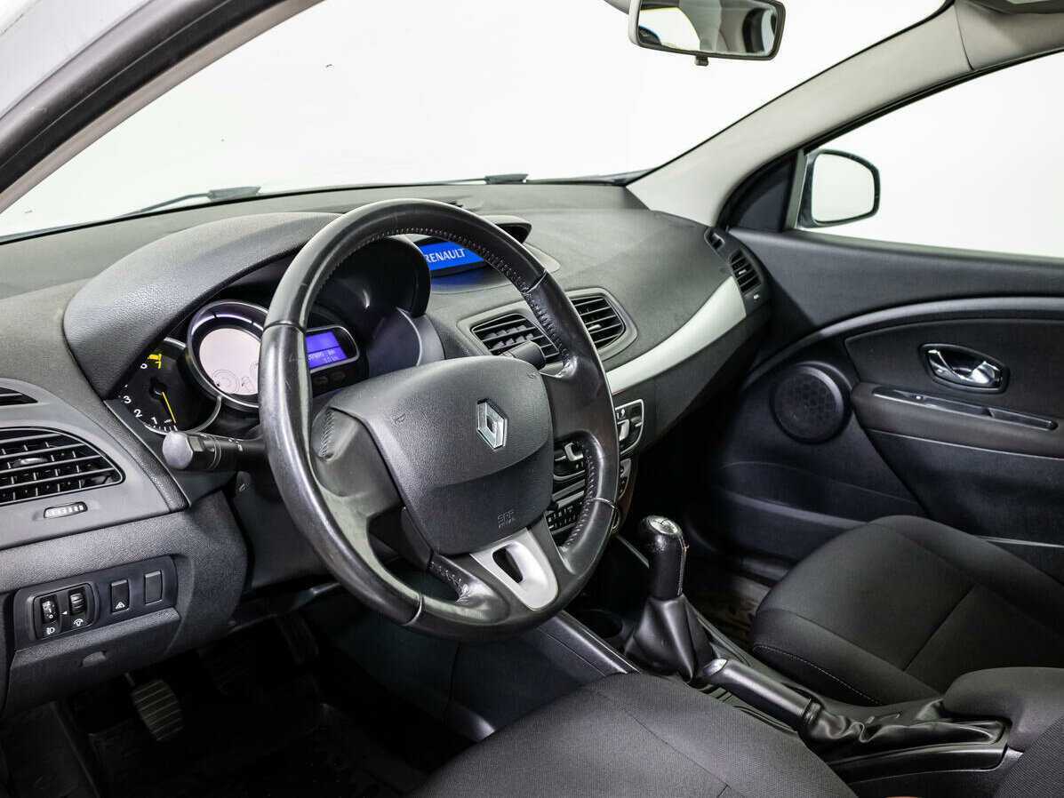 Renault Fluence б/у, 2013, Механическая. Фото: #10