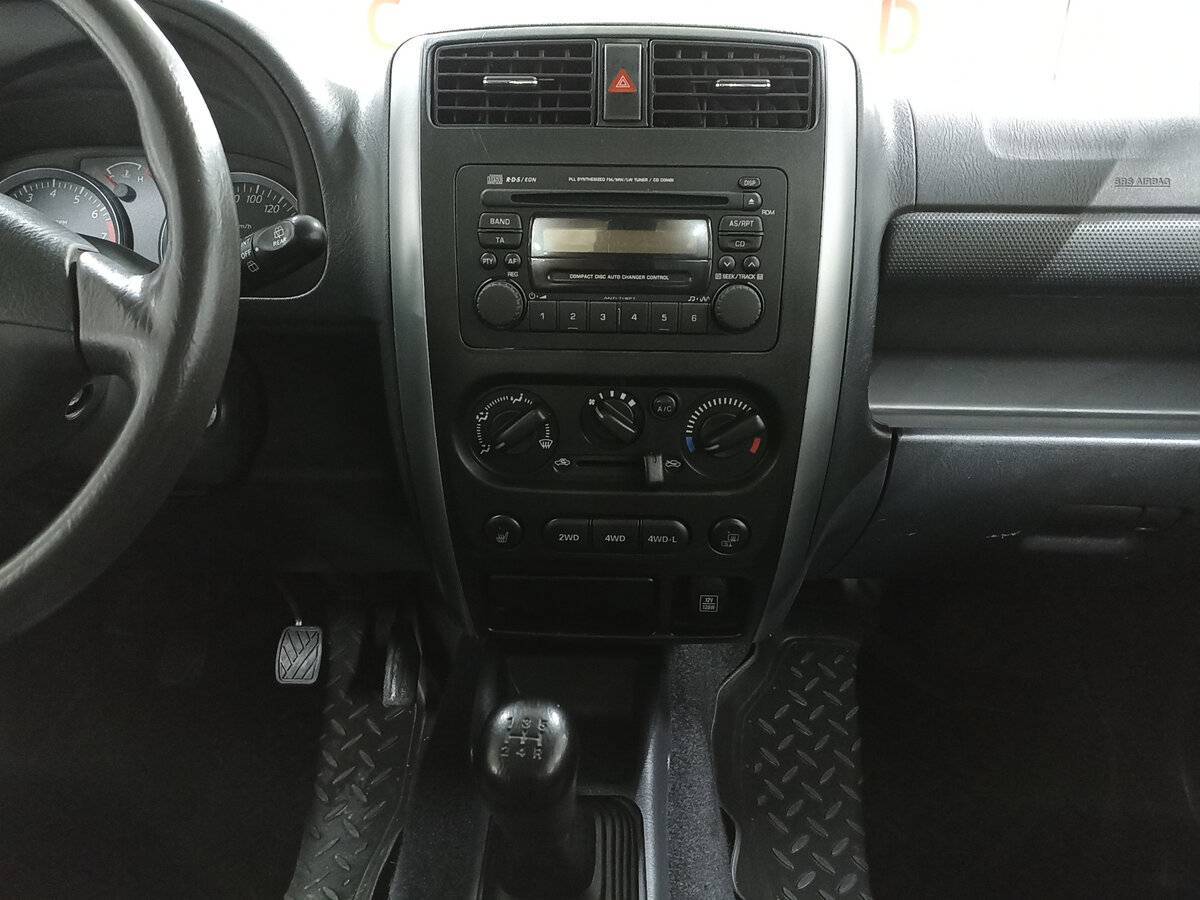 Suzuki Jimny б/у, 2013, Механическая. Фото: #14
