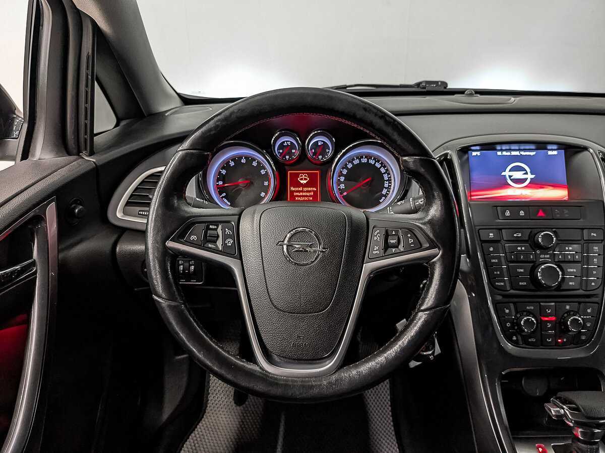 Opel Astra б/у, 2014, Автоматическая. Фото: #18