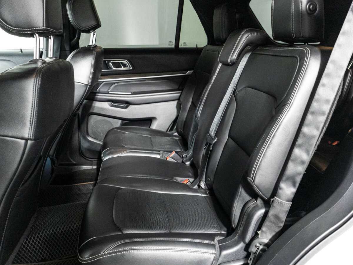 Ford Explorer б/у, 2015, Автоматическая. Фото: #9