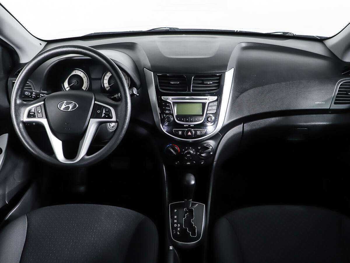 Hyundai Solaris б/у, 2012, Автоматическая. Фото: #10