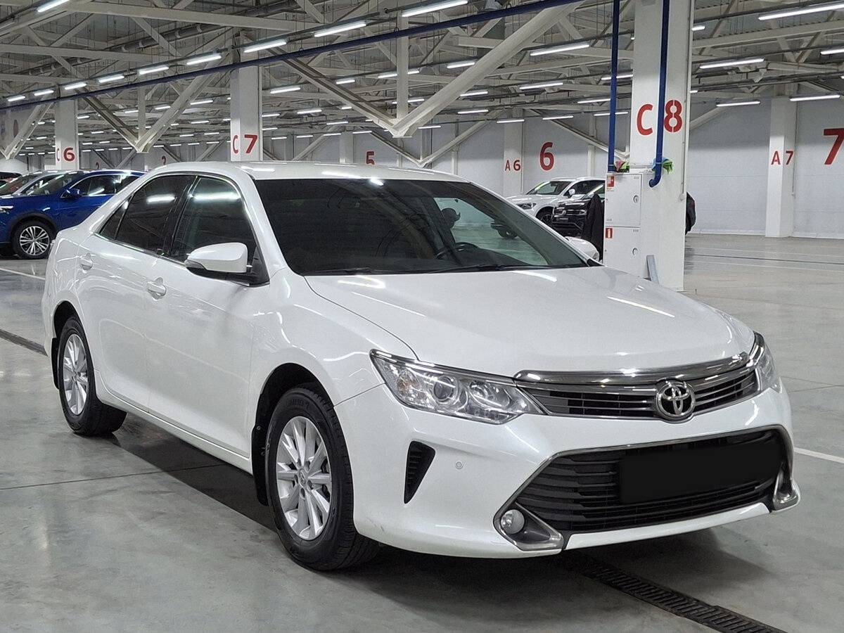 Toyota Camry б/у, 2015, Автоматическая. Фото: #2