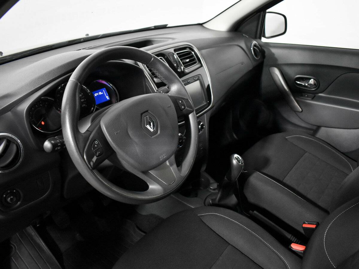 Renault Sandero б/у, 2017, Механическая. Фото: #8