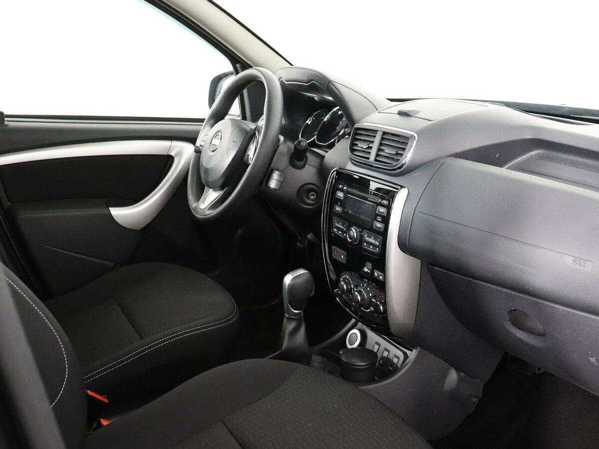Nissan Terrano б/у, 2017, Автоматическая. Фото: #6