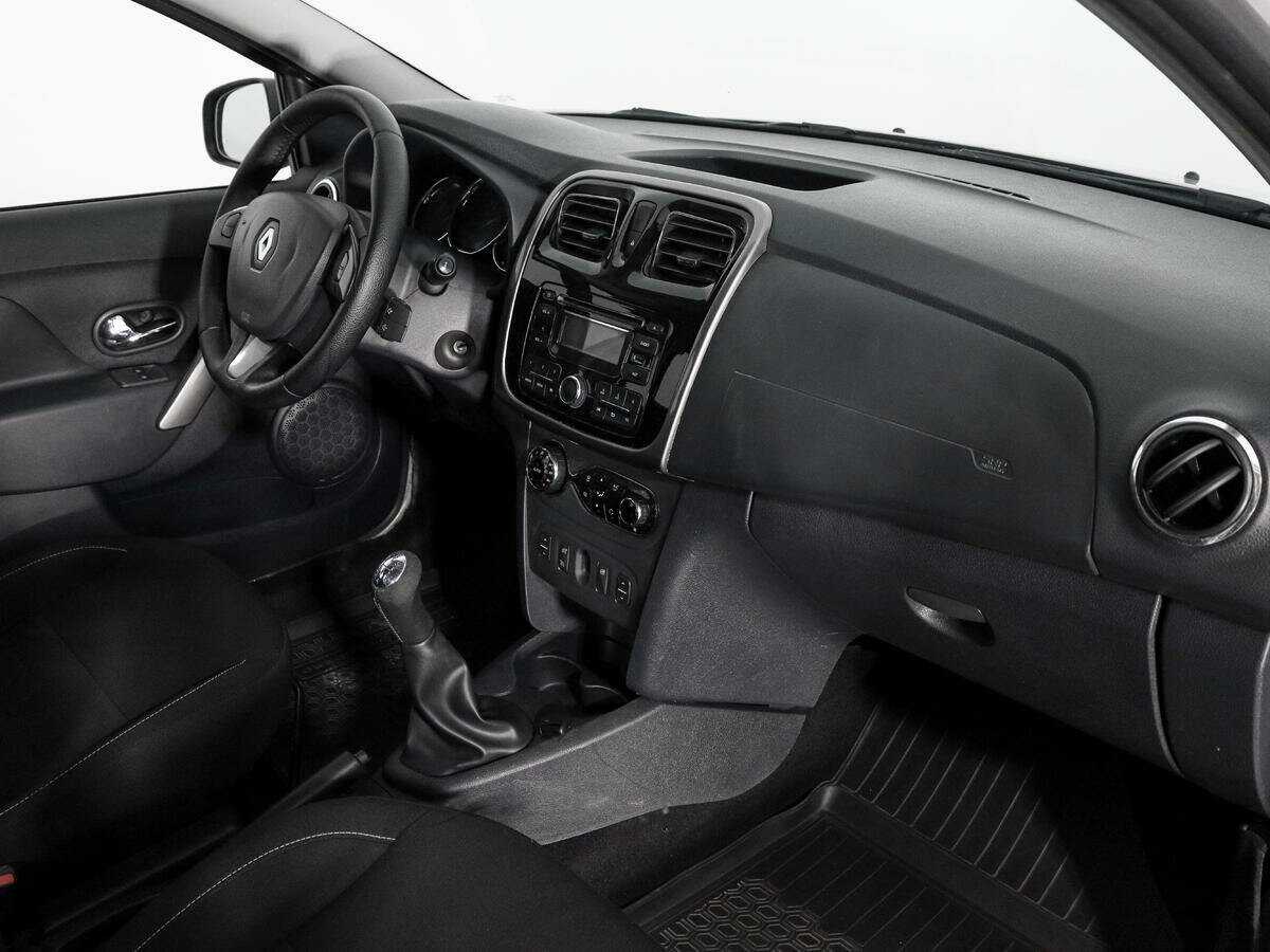 Renault Sandero б/у, 2017, Механическая. Фото: #8