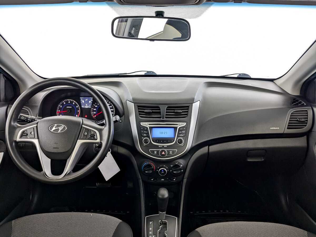 Hyundai Solaris б/у, 2012, Автоматическая. Фото: #11
