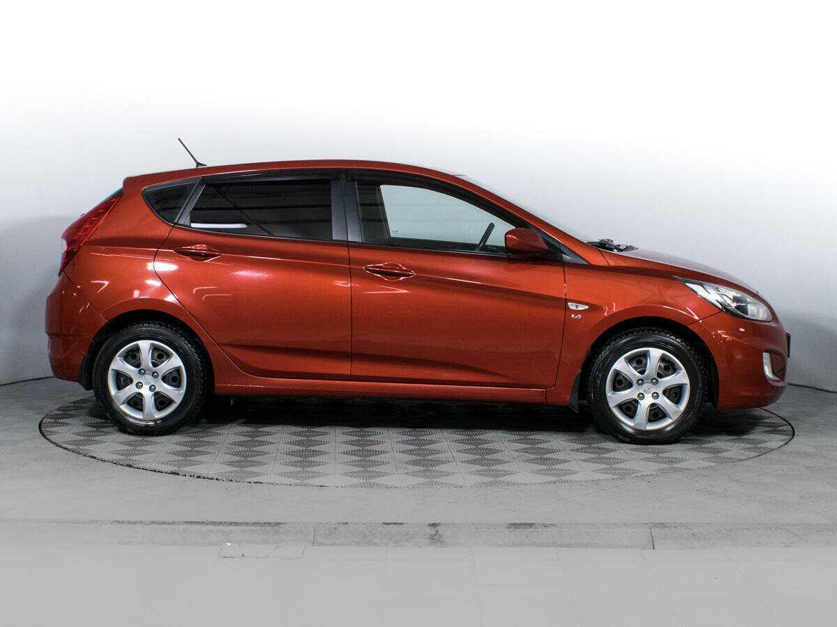 Hyundai Solaris б/у, 2012, Механическая. Фото: #3