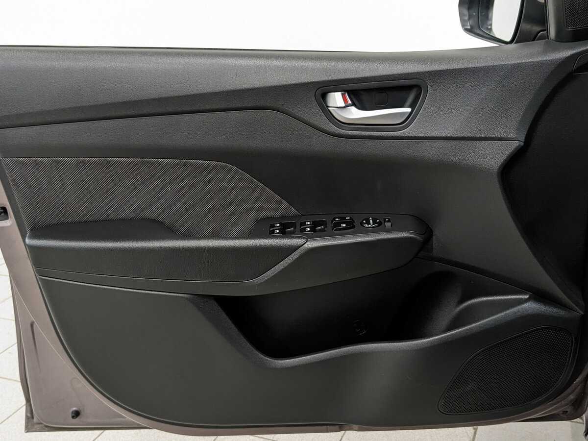 Hyundai Solaris б/у, 2018, Автоматическая. Фото: #14