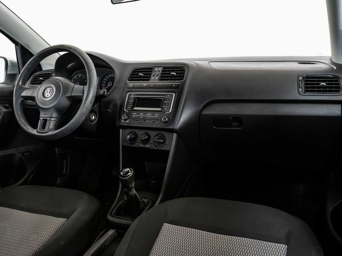 Volkswagen Polo б/у, 2013, Механическая. Фото: #6