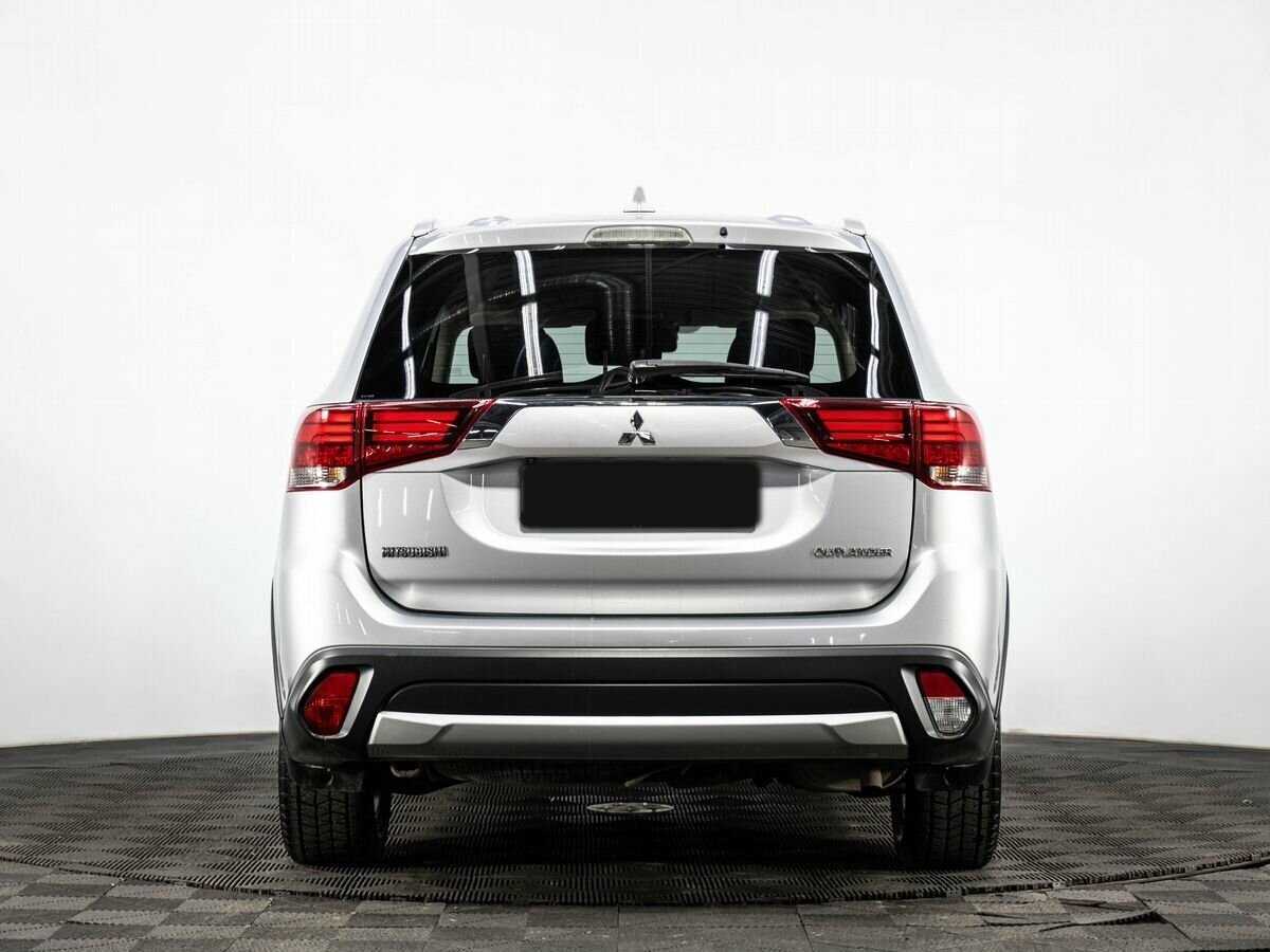 Mitsubishi Outlander б/у, 2018, Вариатор. Фото: #4
