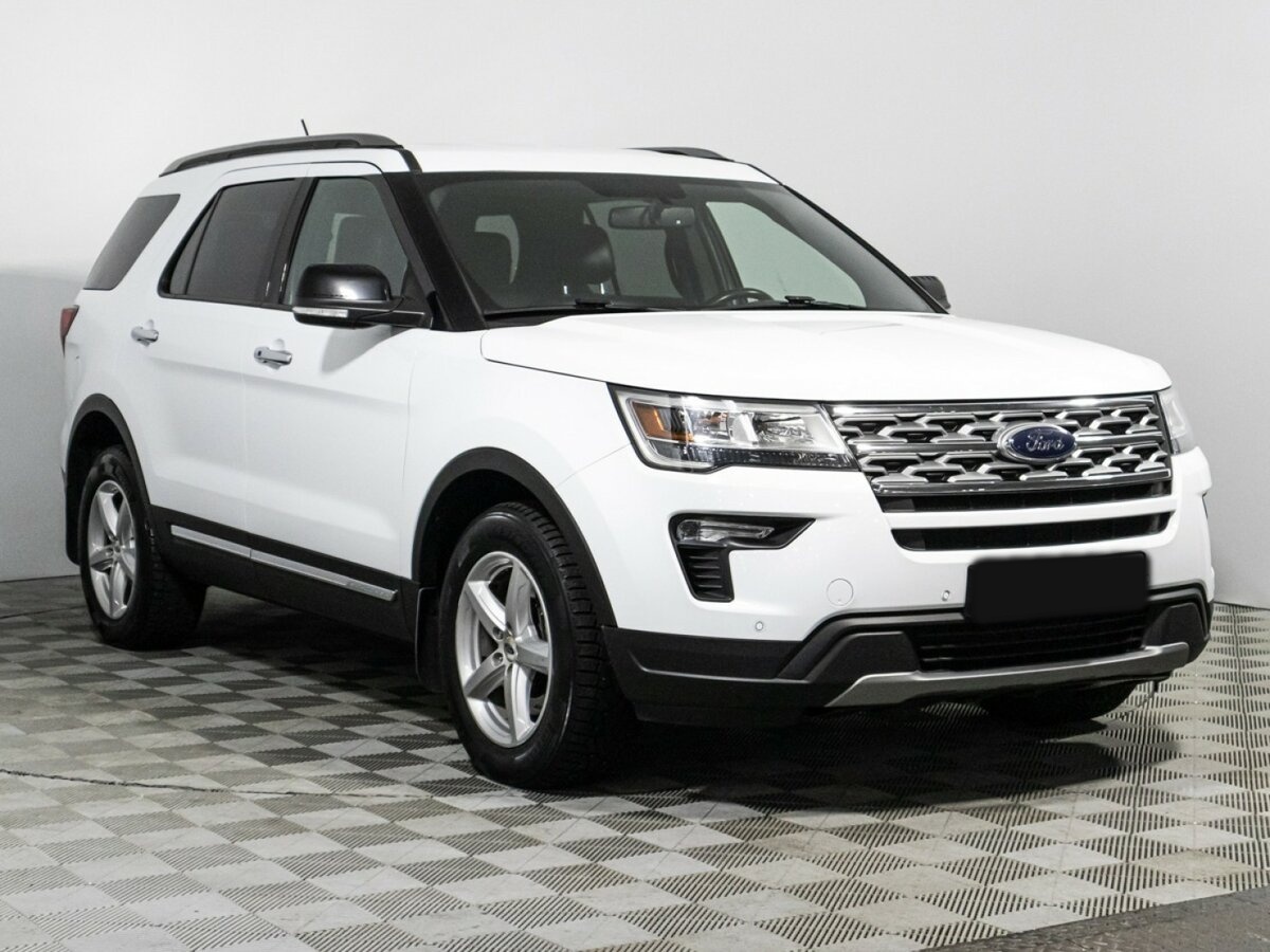 Ford Explorer б/у, 2019, Автоматическая. Фото: #2