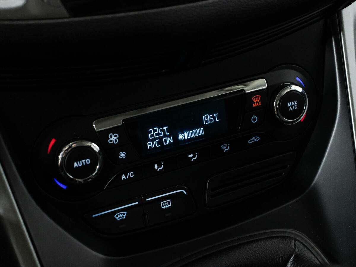 Ford Kuga б/у, 2013, Механическая. Фото: #14