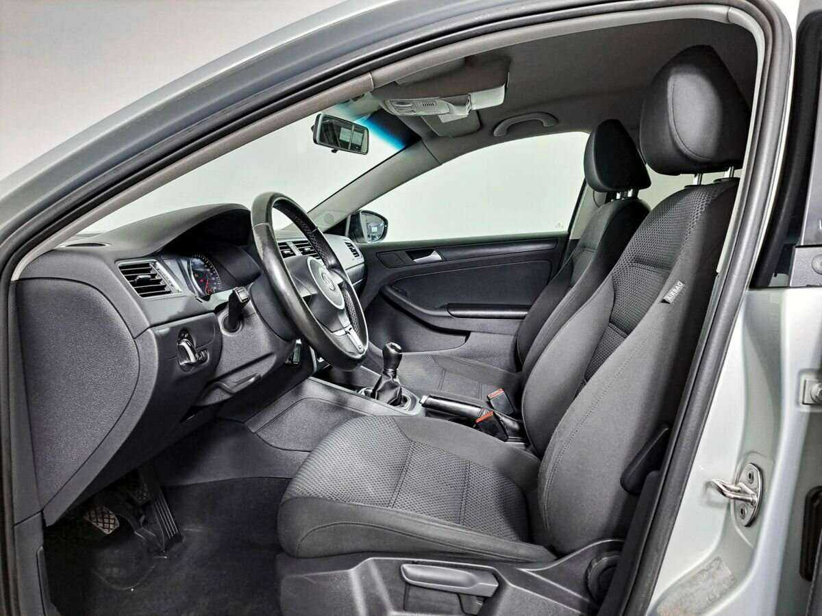 Volkswagen Jetta б/у, 2014, Механическая. Фото: #11