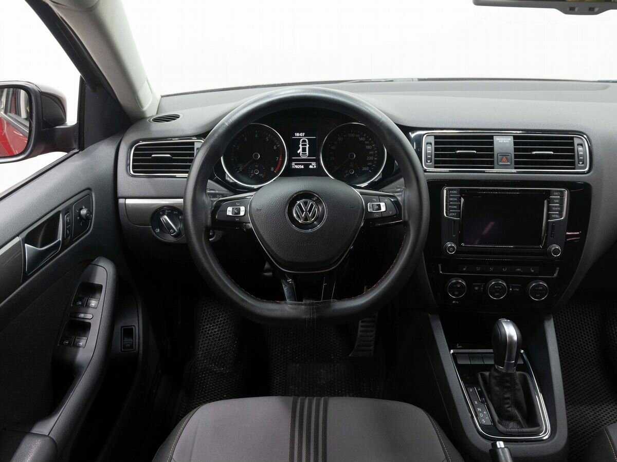 Volkswagen Jetta б/у, 2016, Роботизированная. Фото: #13