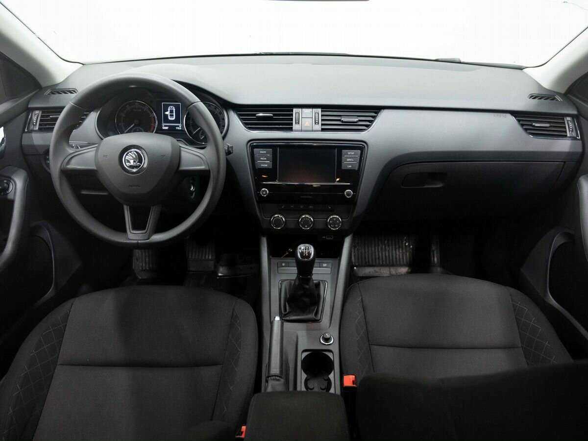 Skoda Octavia б/у, 2019, Механическая. Фото: #12